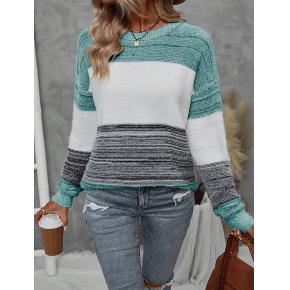 Fuzzy Knit Colorblock Green White Long Sleeve Sweater Pullover - Picture 7 of 8